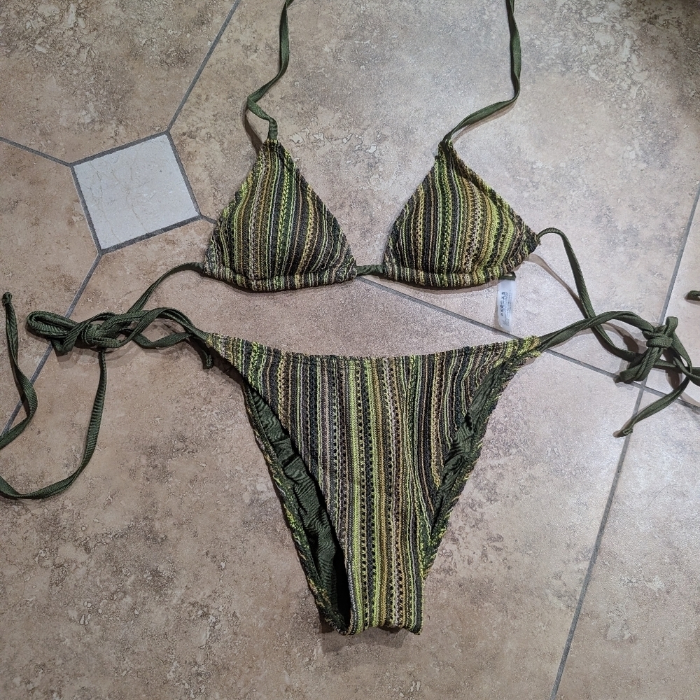 Samiol / NWT / Medium / Large / Green knit Bikini Set